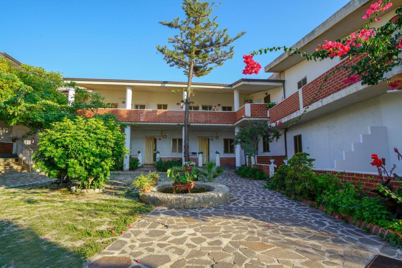 Hotel Residence Le Playe Santa Domenica  Bagian luar foto